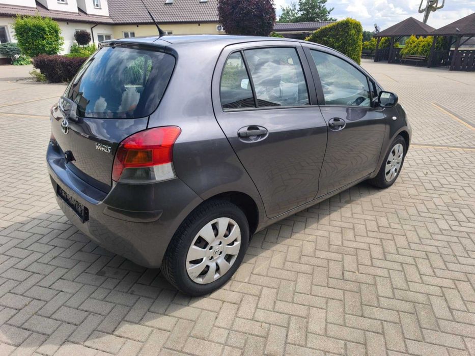 Toyota Yaris Jeden Właściciel Bezwypadkowy Z Niemiec