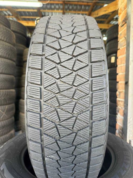 Шини зимові 225/65 R17 BRIDGESTONE BLIZZAK DM-V2 8mm