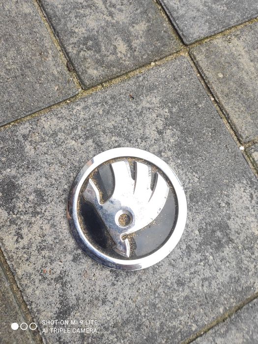 Logo znaczek Emblemat przód Skoda Superb III 3 oryginał