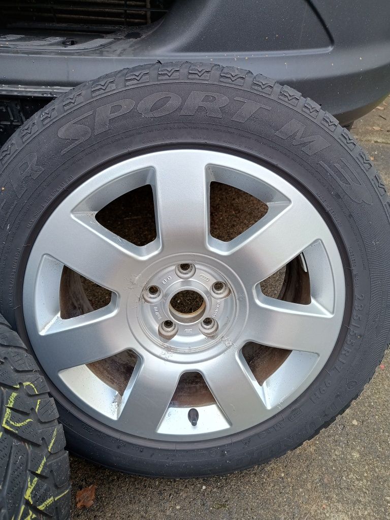 Диски Audi с резиною 235/55 R17