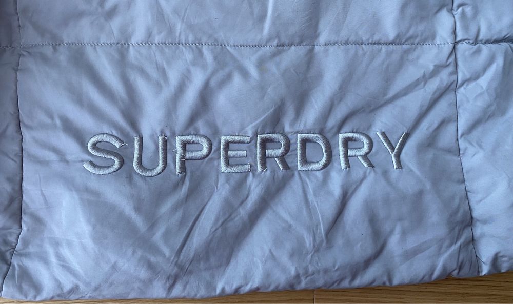 Szara kurtka zimowa SuperDry S