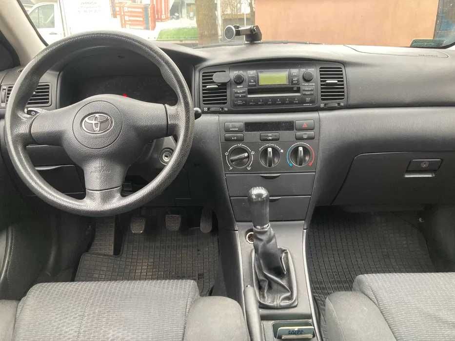 Toyota Corolla E 12 2005r