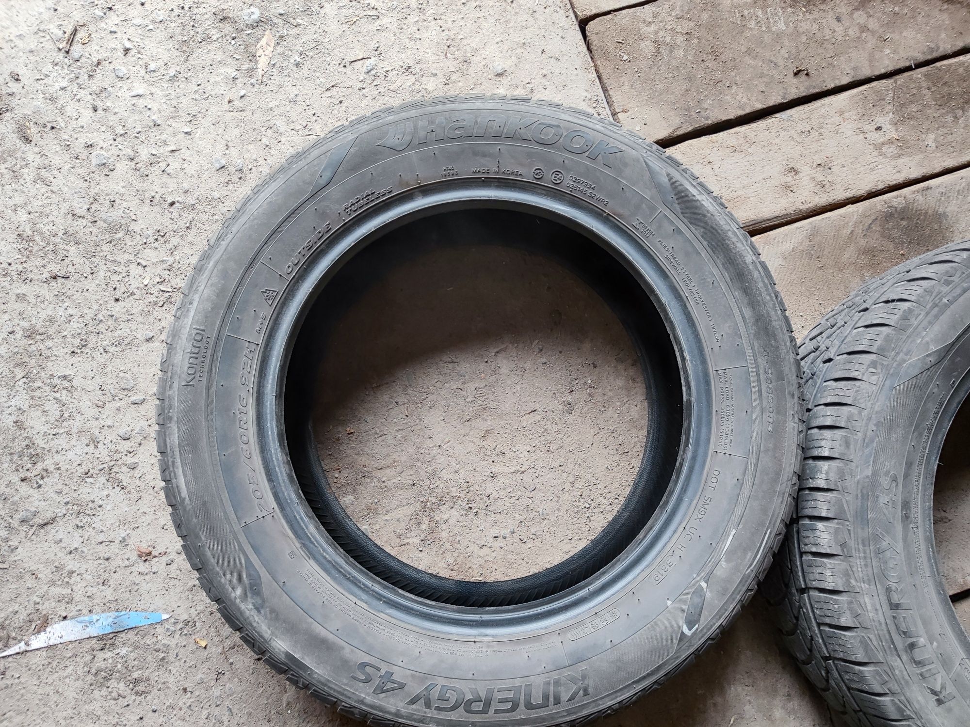 Hankook 205/60/16 , зима