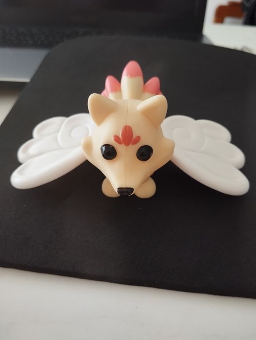 Figurino "adopt me!"