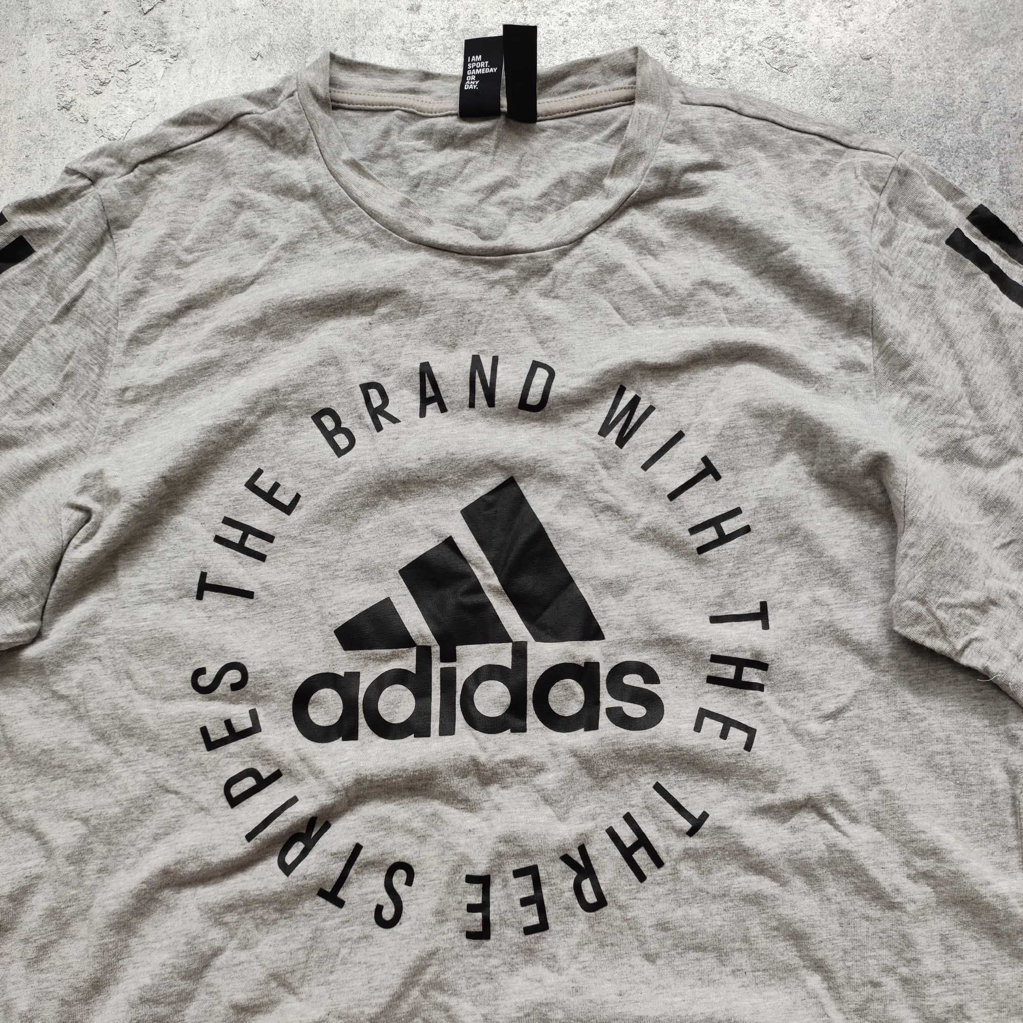 MĘSKA Koszulka Bawełna Duże Logo Adidas The Brand Nadruk Casual Sport