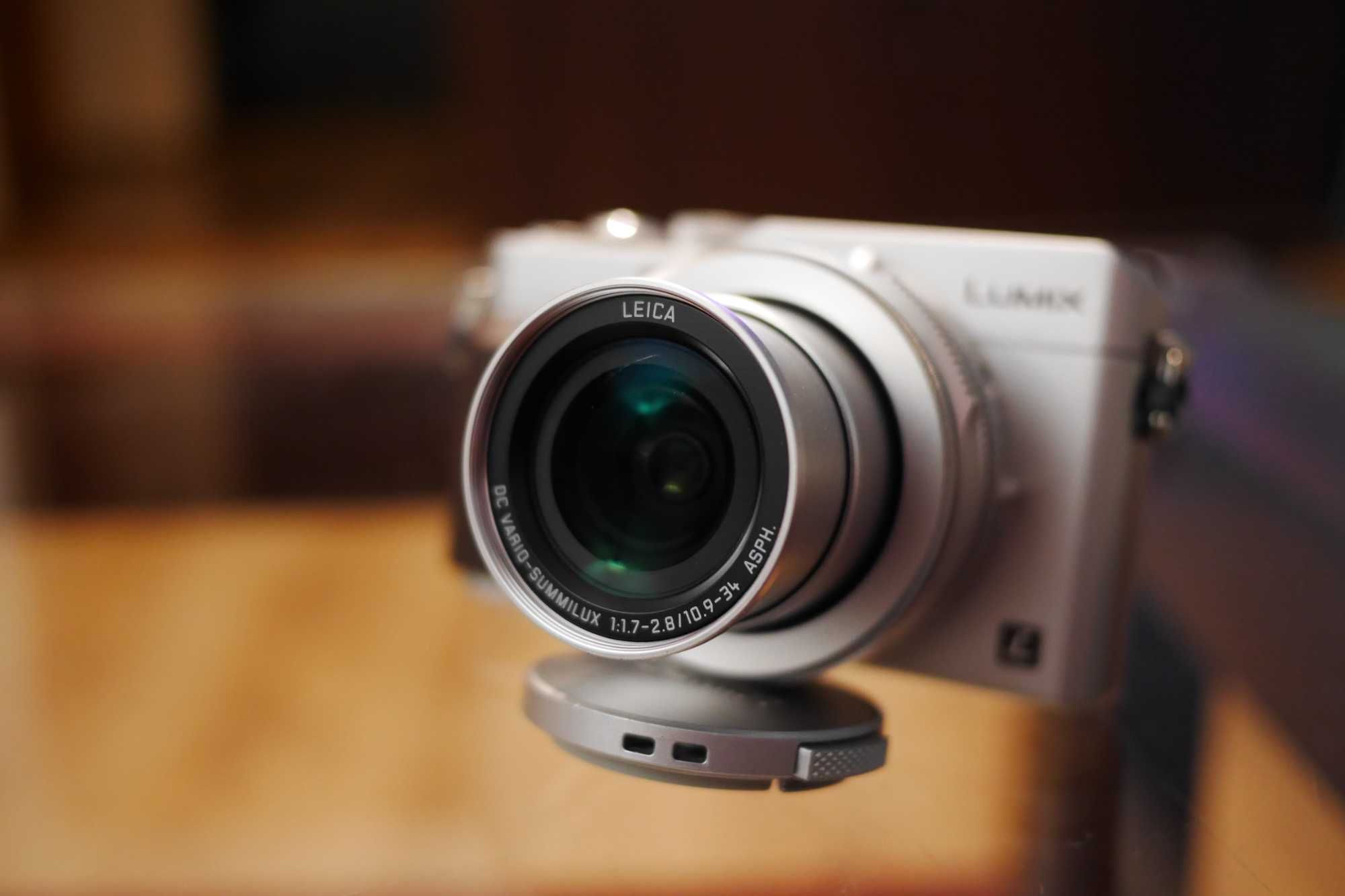 Panasonic Lumix XL 100