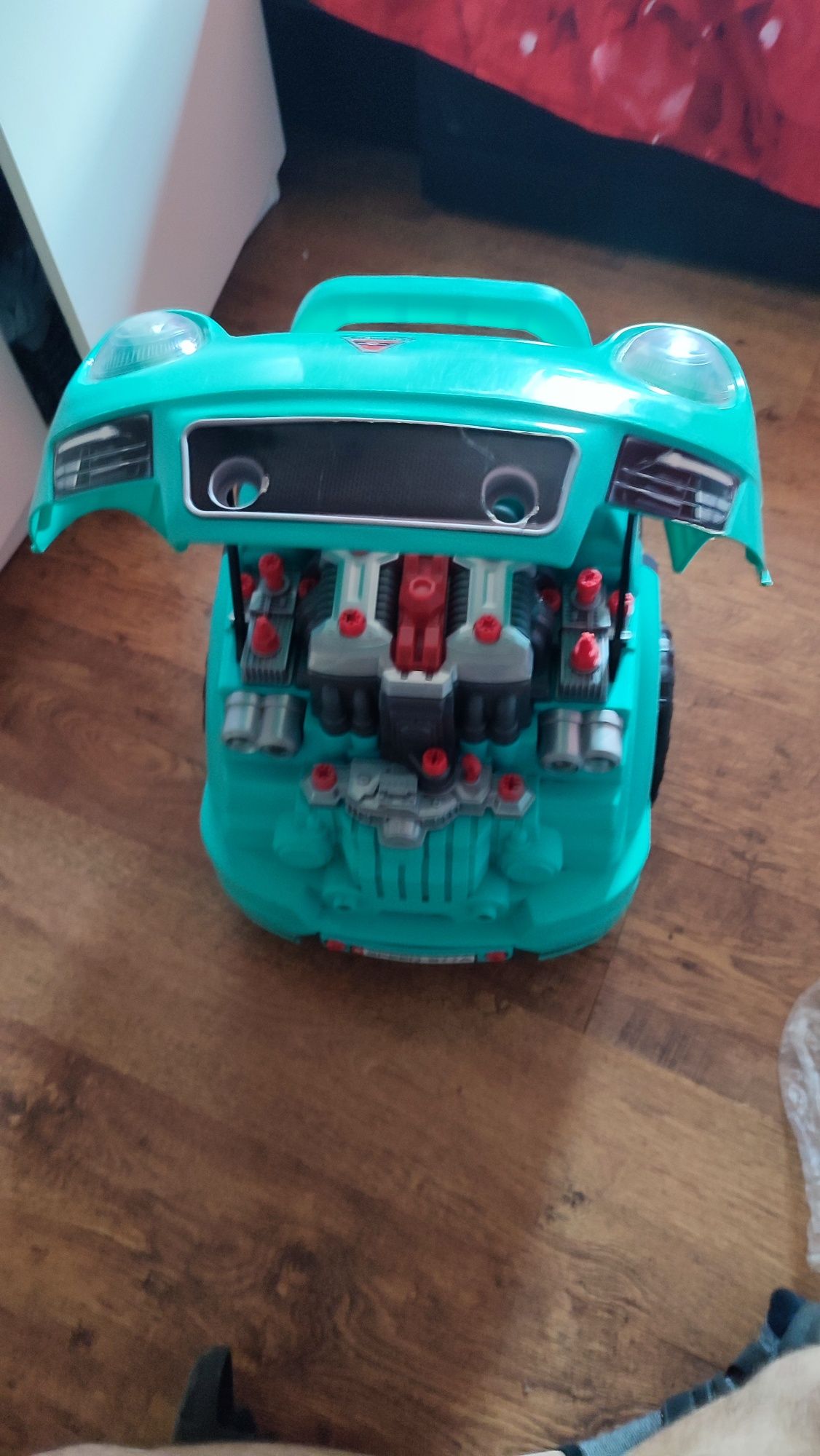 Auto dla młodego mechanika