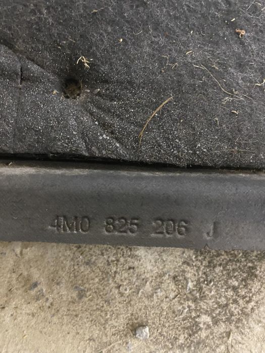 Захист Audi Q7,Q8,Touareg 3,CAYENNE 3,4M0825206, 4M0825205