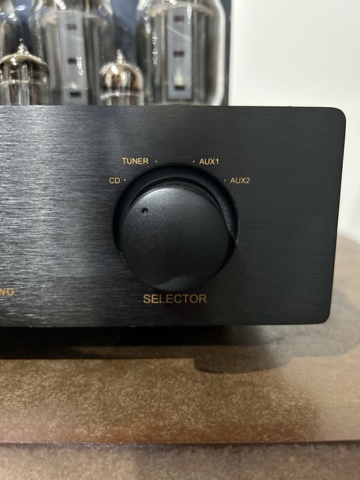 Primaluna Prologue Two com válvulas KT 120 (RESERVADO)