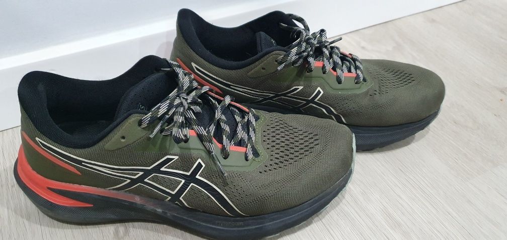 Sapatilhas Asics 41.5
