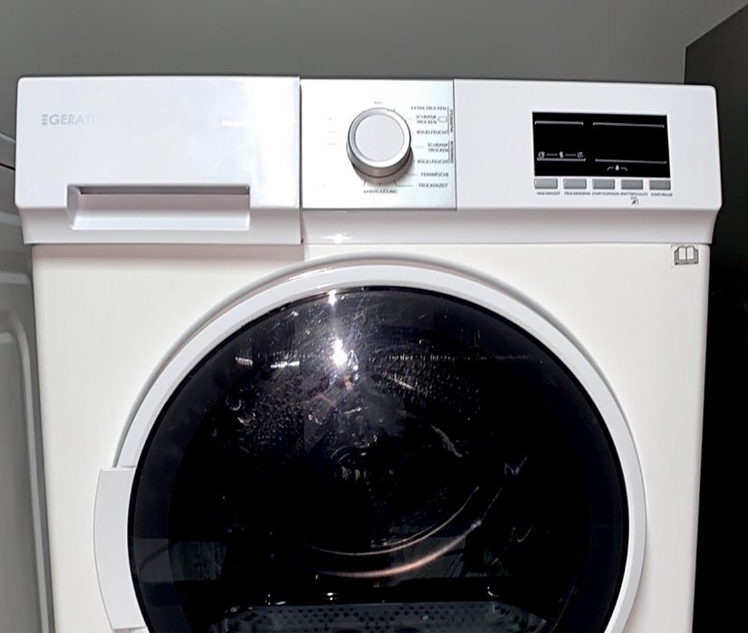 Побутова сушильна машина з електронним керуванням Geratek Stuttgart