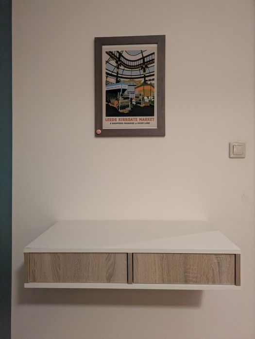 Wisząca toaletka/komódka/konsola