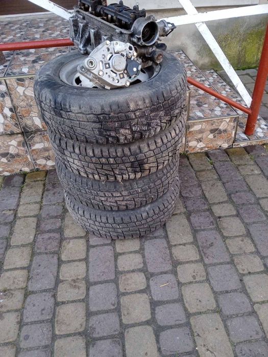 Продам колеса зимові р13