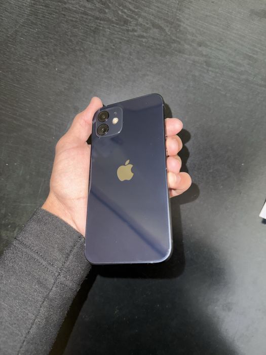 Продам айфон 12 64гб