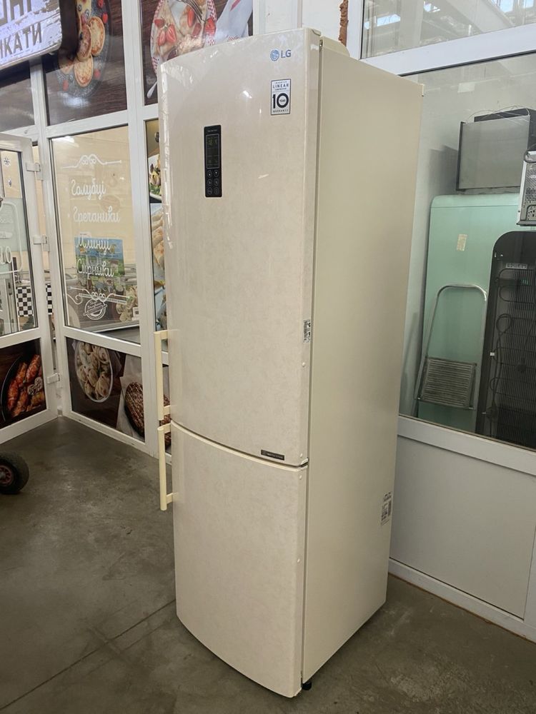 Холодильник  LG  No Frost.