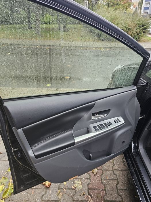 Sprzedam Toyotę Prius Plus