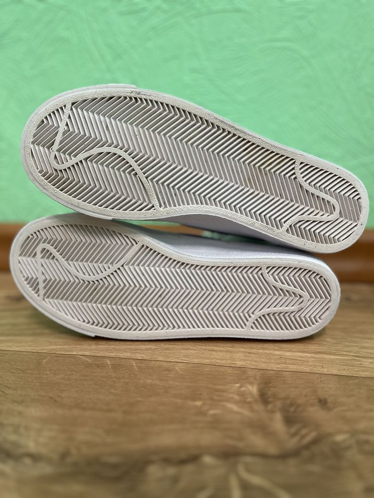Жіночі кросівки Nike Blazer Mid 77(36)