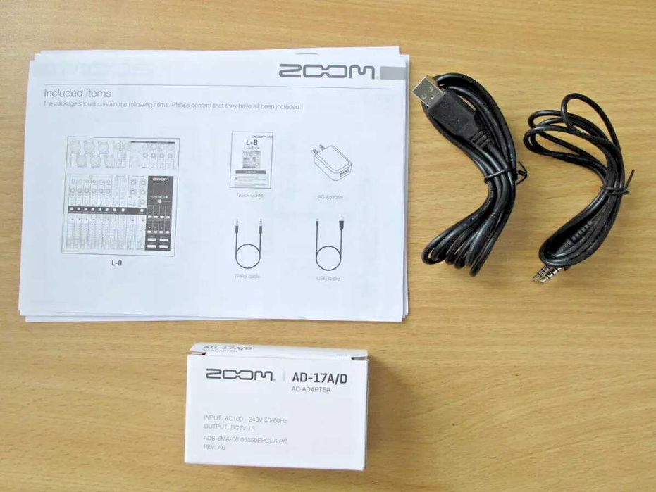 Zoom LiveTrak L-8 Podcast Cyfrowy mikser / nagrywarka Czarny