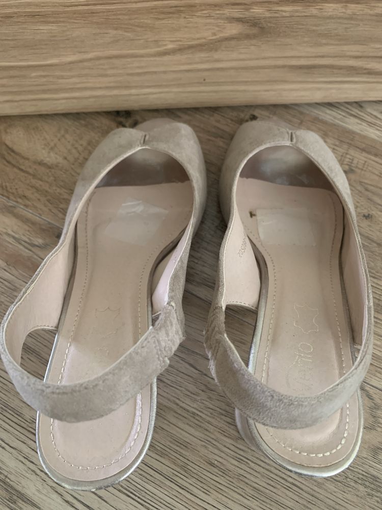 Skorzane jasne buty na obcasie 41 wiosna lato