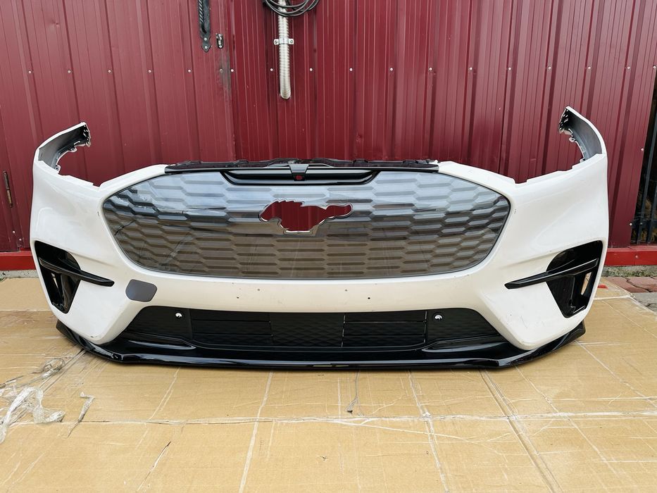 Бампер Ford mustang mach e GT бампер