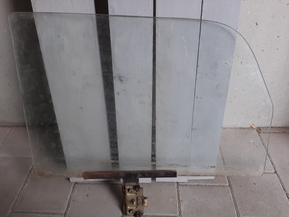 Скло дверей АЗЛК 2140 SL