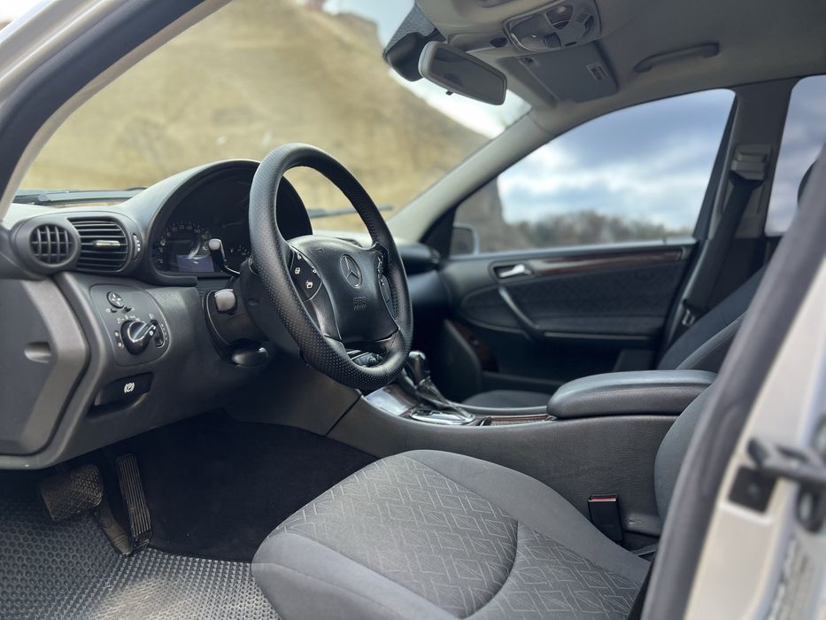 Продам Mercedes W203 C-Class 2.2cdi