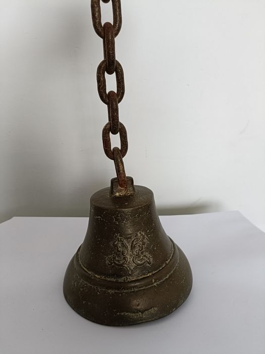 Dzwonek duży z brązu