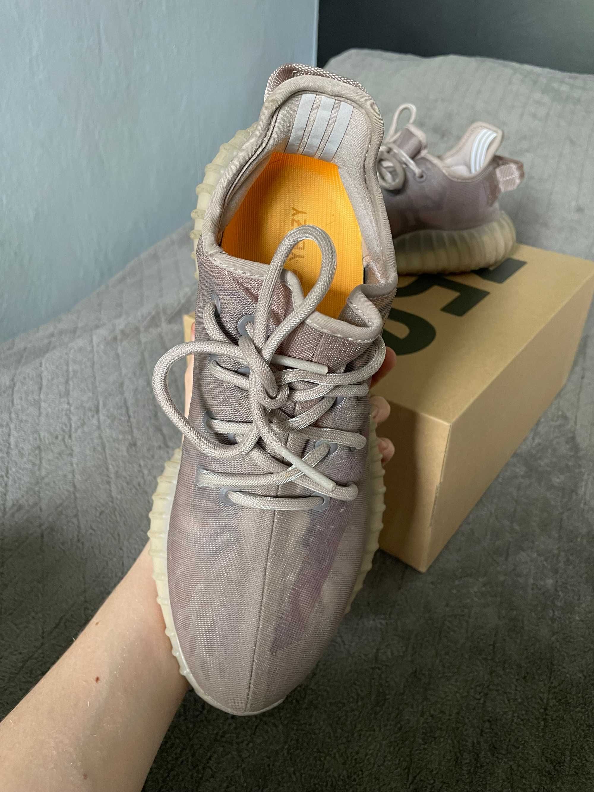 yeezy 350v2 mono mist