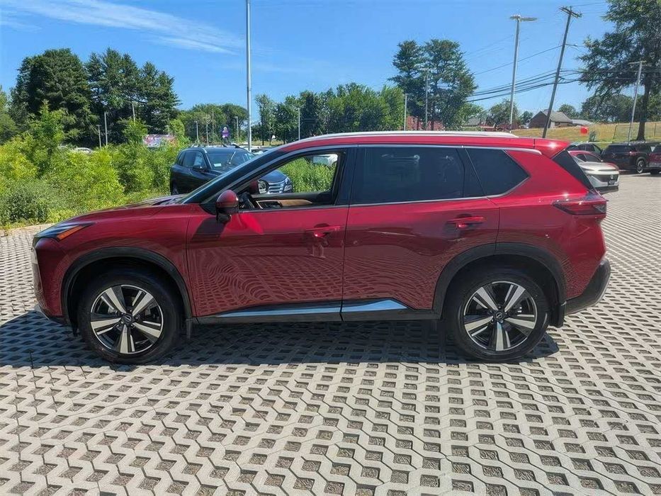 Nissan Rogue Platinum      2022