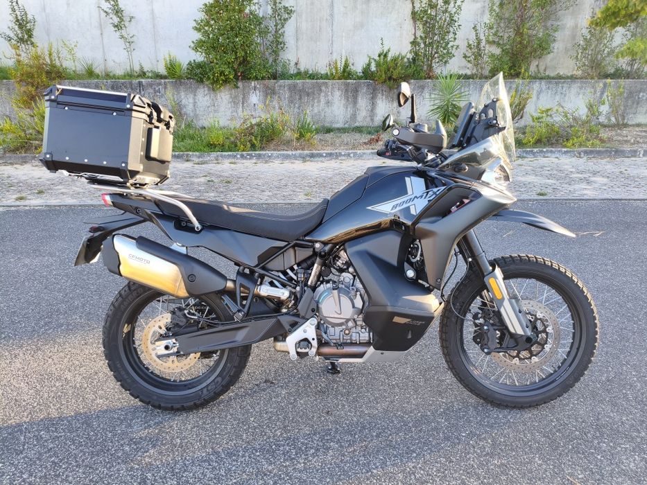Cfmoto MT-X 800 Preta