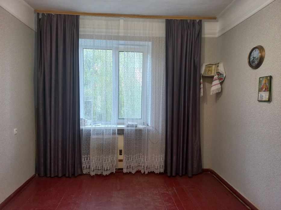 Продаж кімнати в м. Жмеринка район Постройки