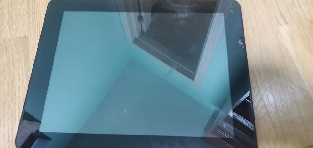 Продам планшет за ціною батареї