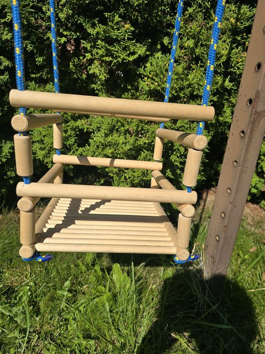 Huśtawka dziecięca drewniana jak nowa