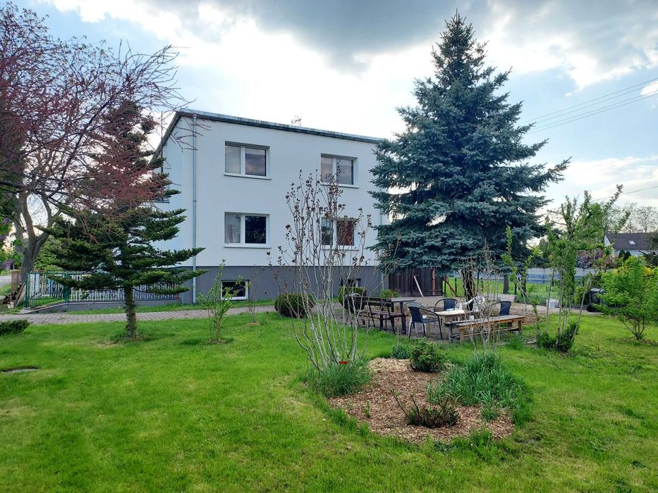 NOCLEGI KWATERY Pokoje do wynajęcia z łazienkami Tanio dla pracowników