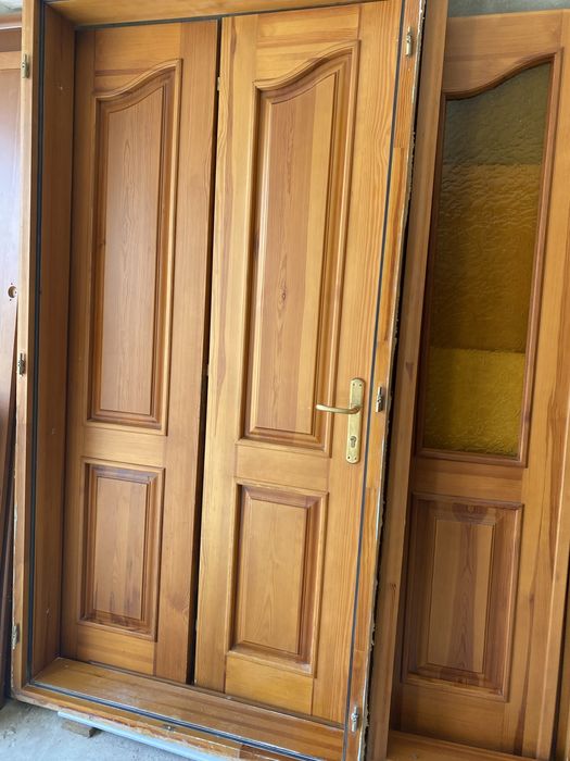 Двері деревяні міжкімнатні