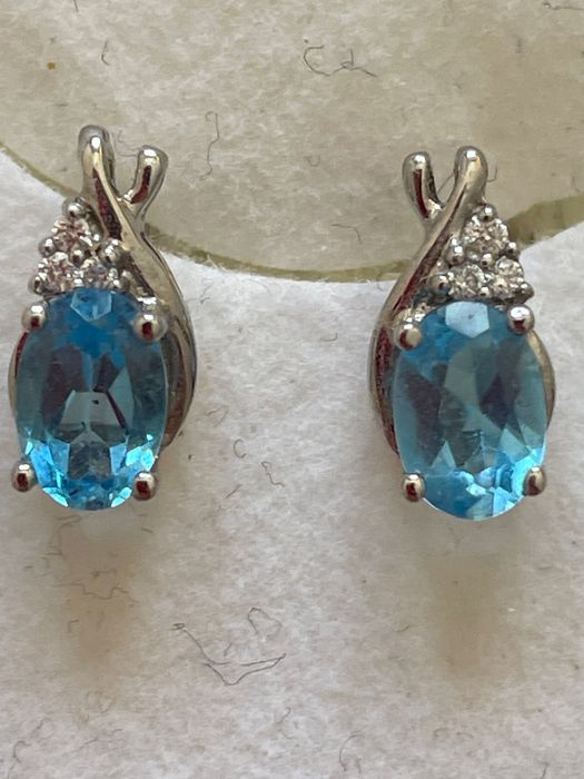 Złote kolczyki z topazami i diamentami