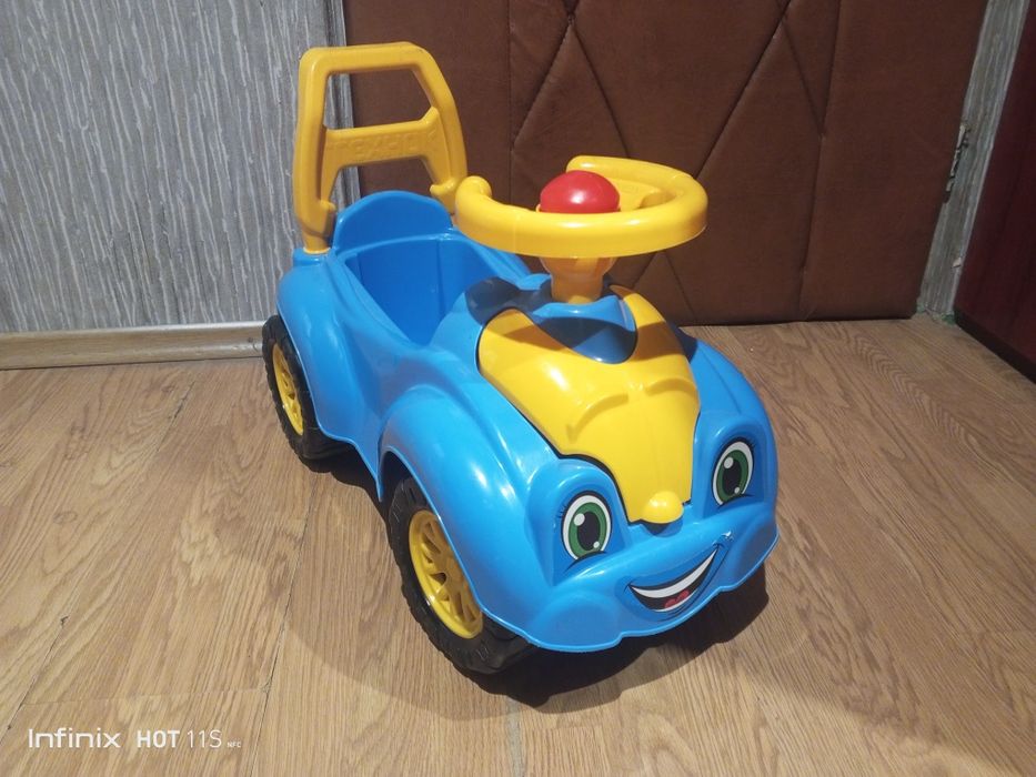 Jeździk pchacz chodzik