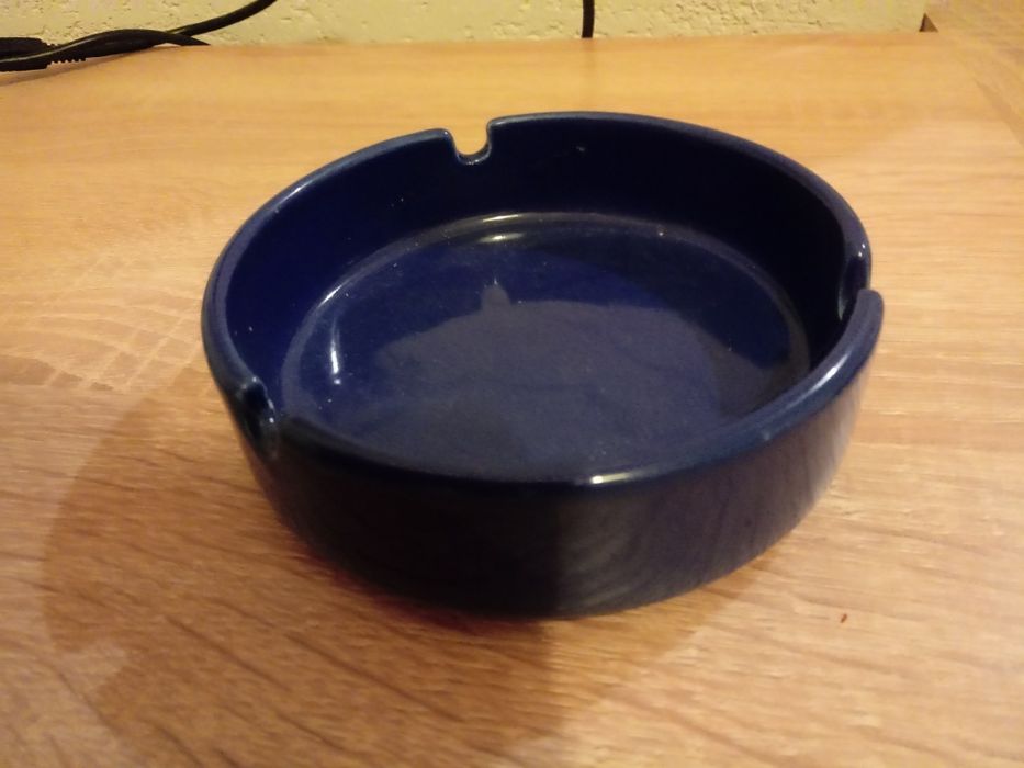 Popielniczka niebieska granatows