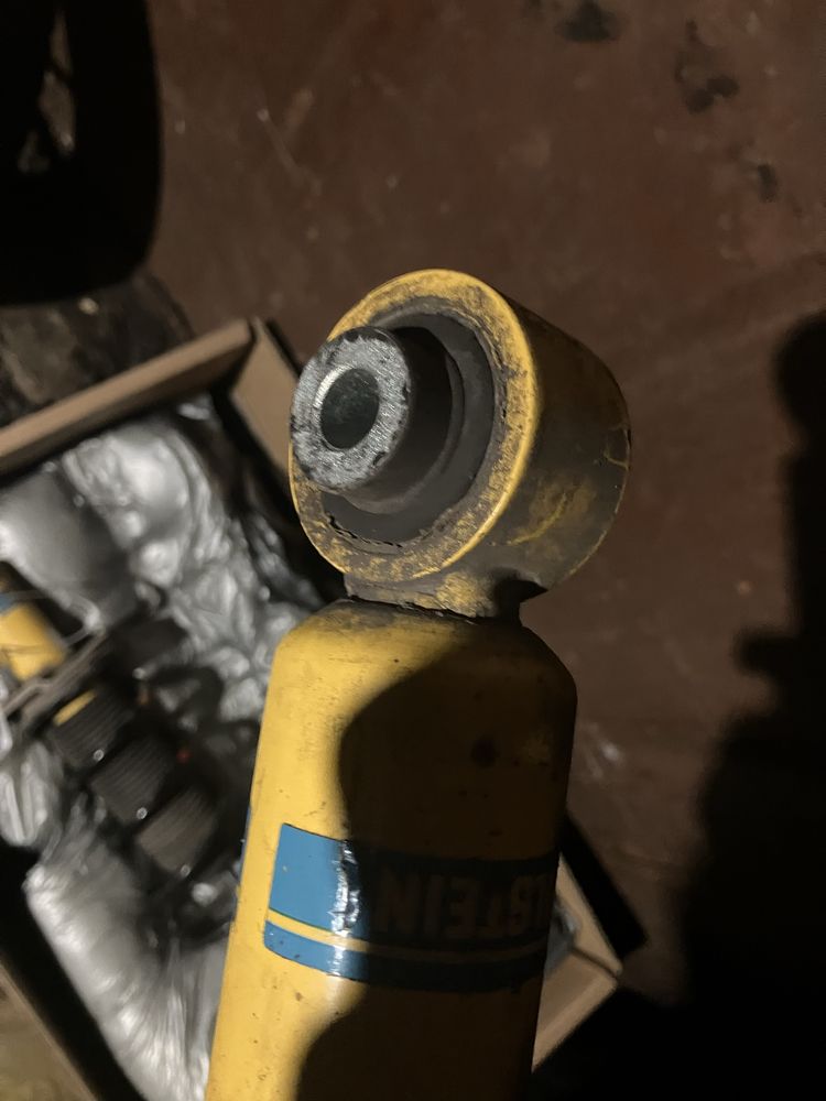 Задние аммортизаторы bilstein Toyota gt86 subaru brz