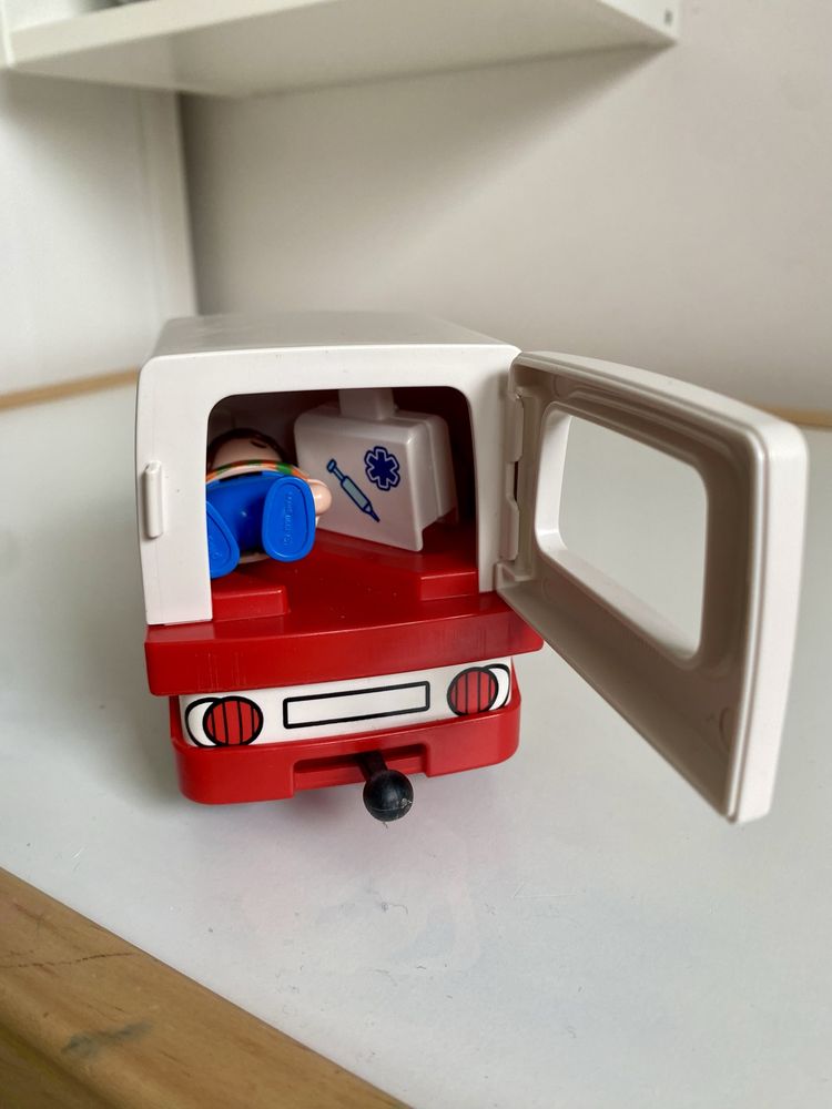 Karetka Ambulans lekarz pacjent Playmobil 123