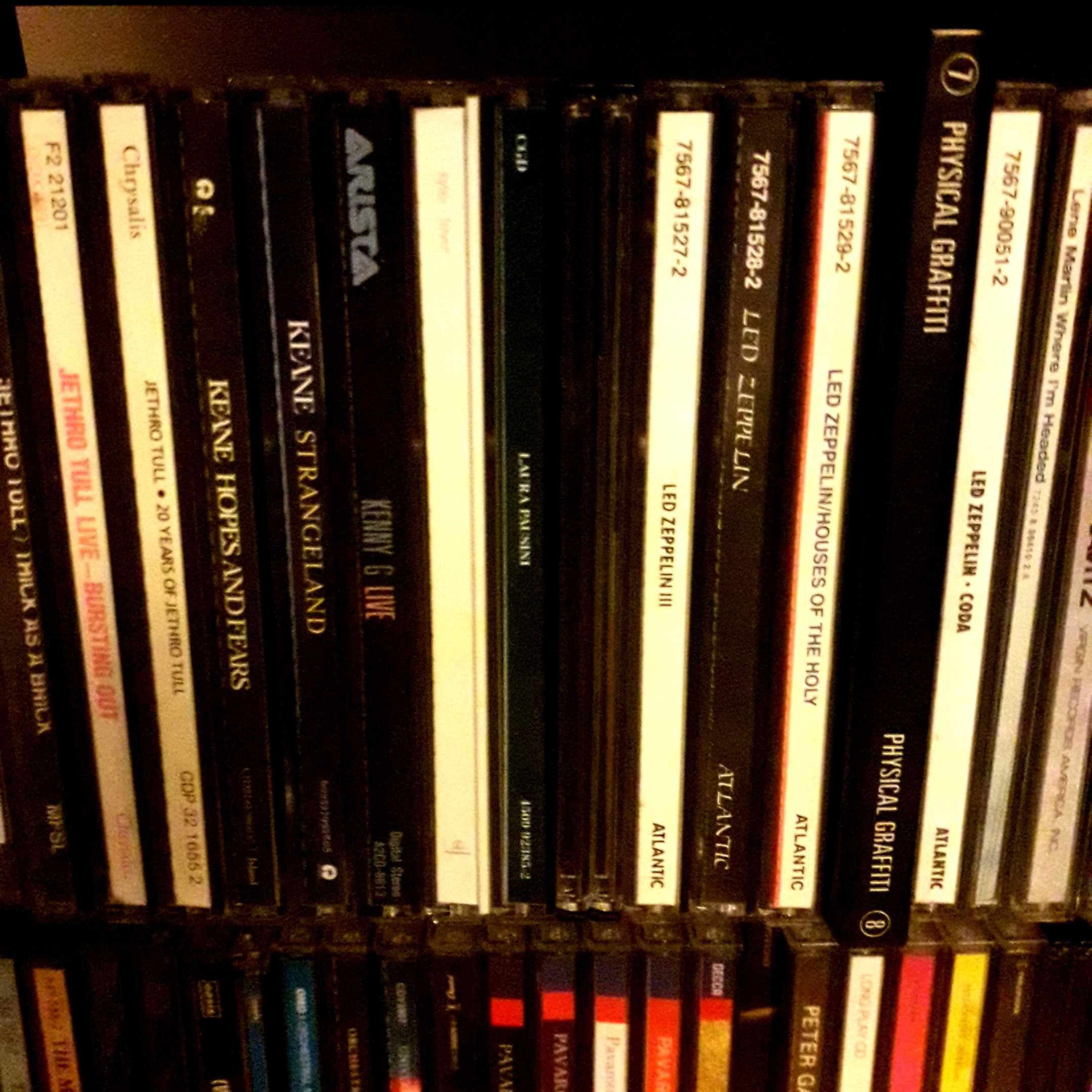 Diversos CD’s de vários grupos / bandas / cantores individuais