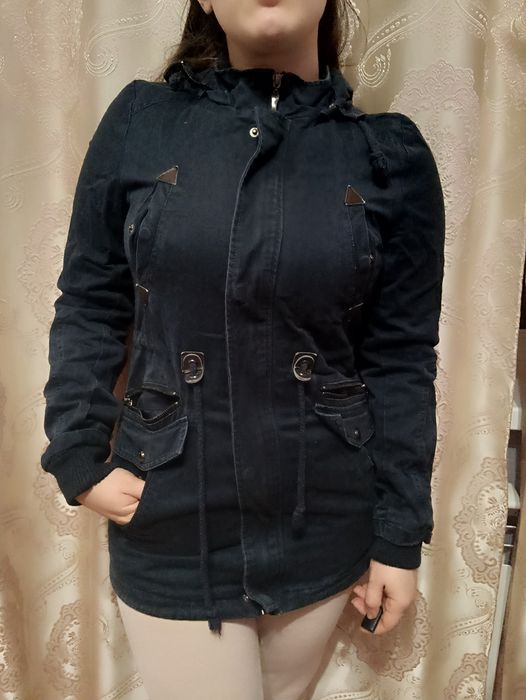 Осенне-весенняя курточка