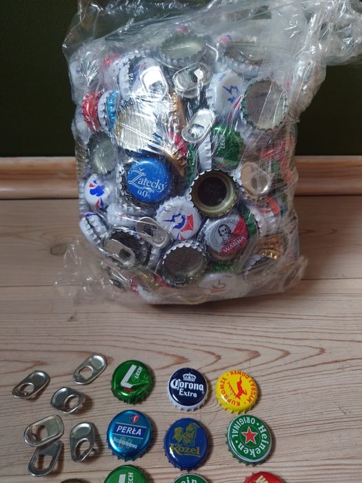 Kapsle od piwa napojów zawleczki duża ilość Kapselki