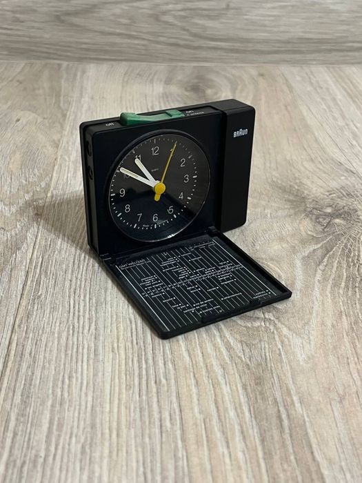 Настільний годинник braun ag 4770/ab312s,дорожній годинник,будильник