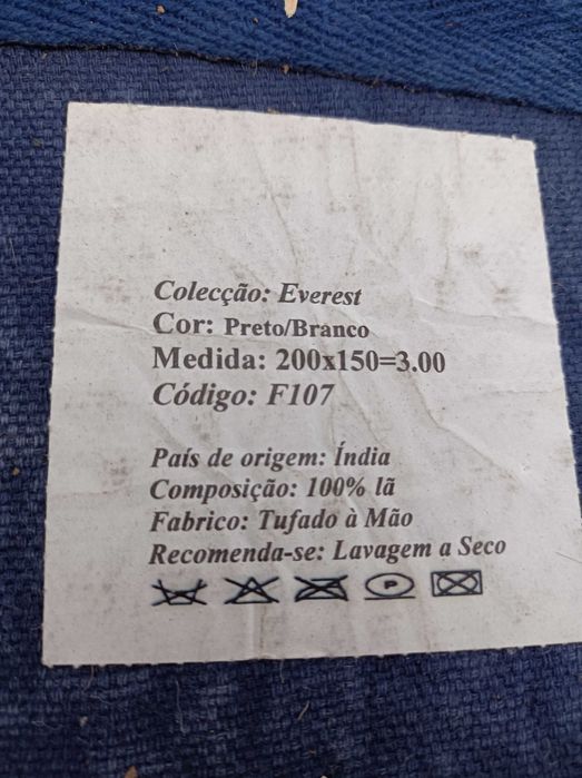 Tapetes de sala feitos à mão
