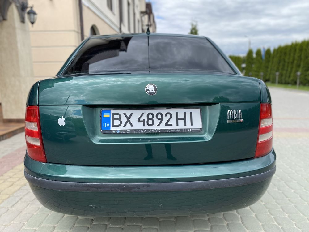 Продам Skoda Fabia Sedan LUX в хорошому стані