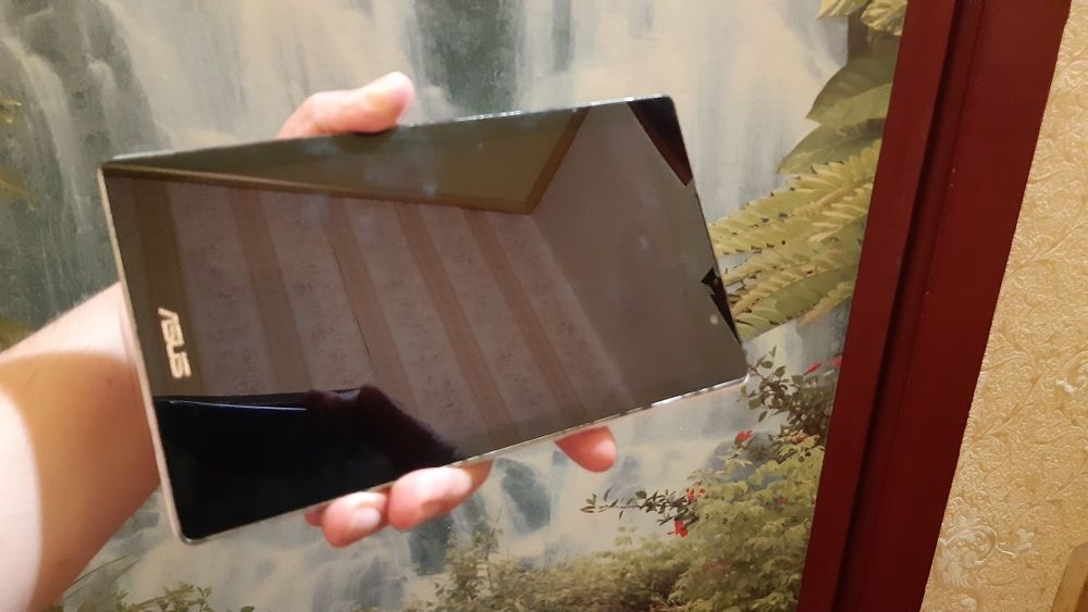 Asus ZenPad Po1Y Планшет