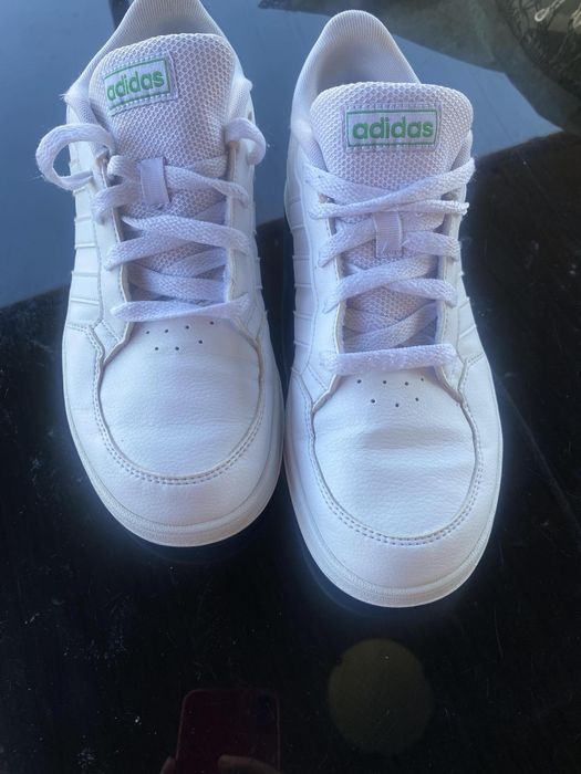 Продам кросівки  Adidas 40р