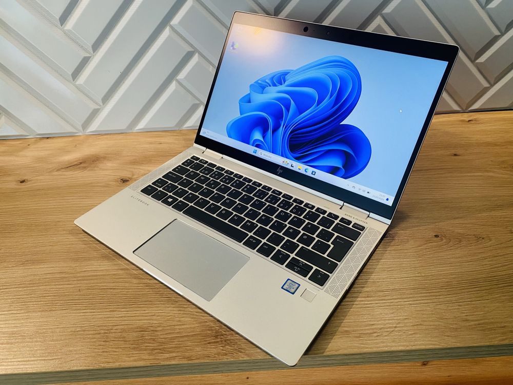 HP EliteBook x360  Dotyk 13,3" Intel Core i5 8 GB / 256 GB