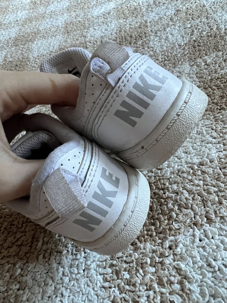 Кроссовки nike